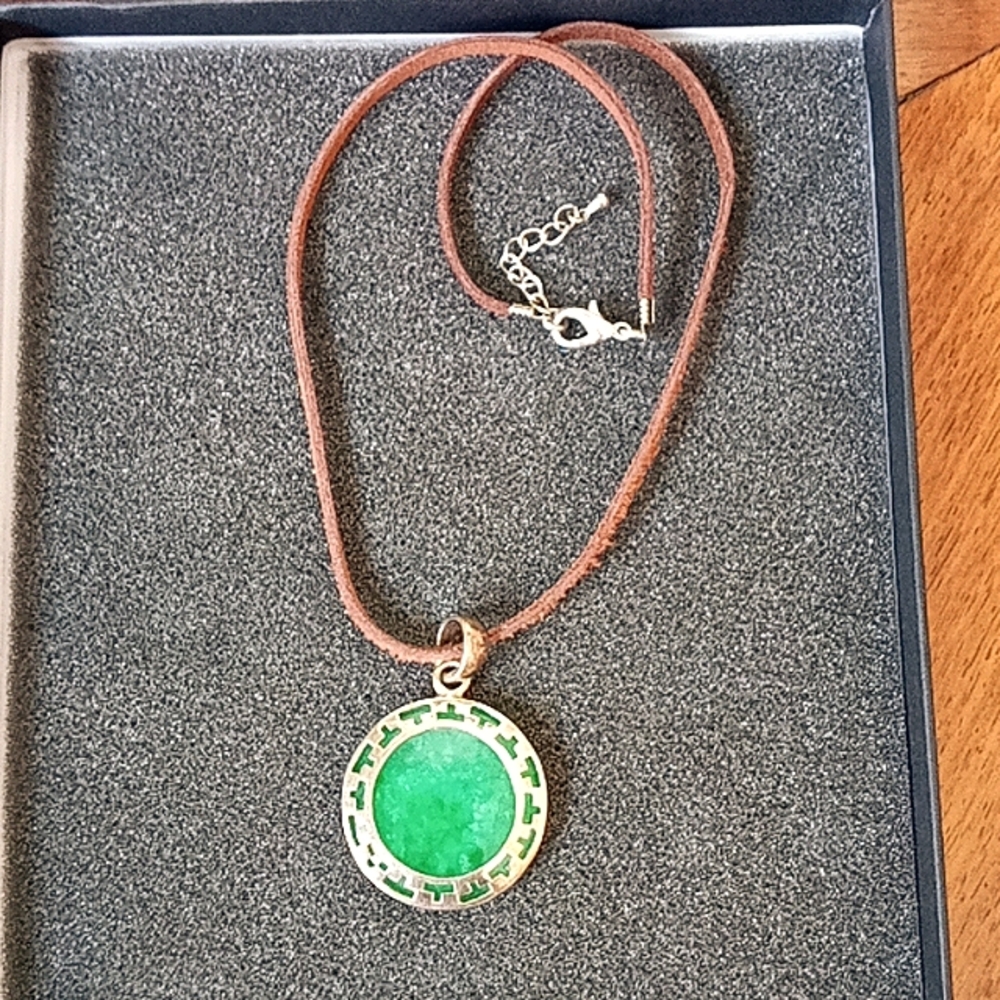 NWOT Handcrafted sterling silver jade necklace